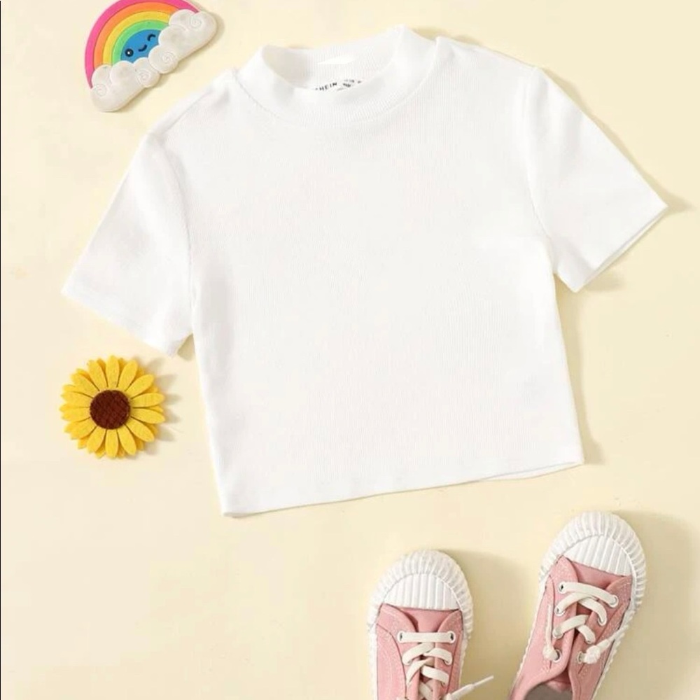 Cute white basic crop top.